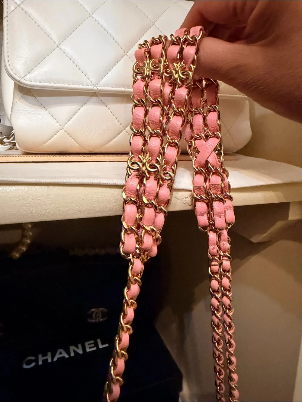 CHANEL Pink Quilted Vanity bag. Caviar leather Almost new!